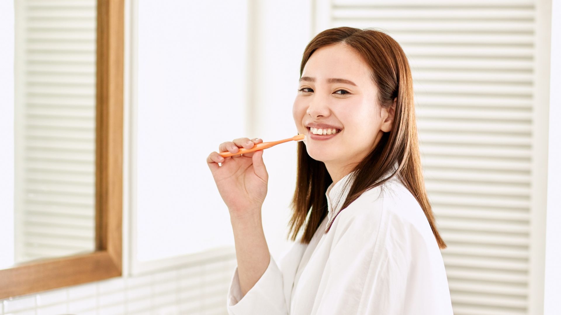 How to Get Rid of Bad Breath: Causes, Remedies & Treatment Options